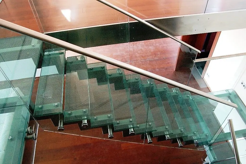 nowoczesne schody szklane prosto od producenta